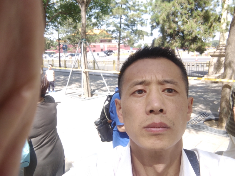 刘红兵的第一张照片--上门女婿服务网