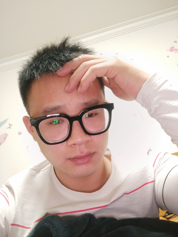 华灯初上的夜晚的第一张照片--上门女婿服务网