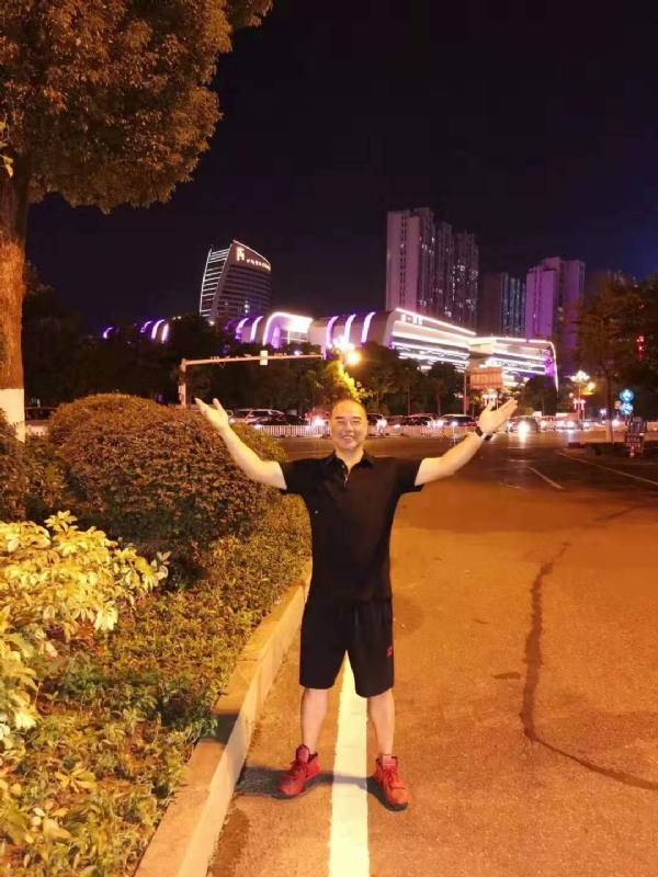李国伟的第二张照片--上门女婿服务网
