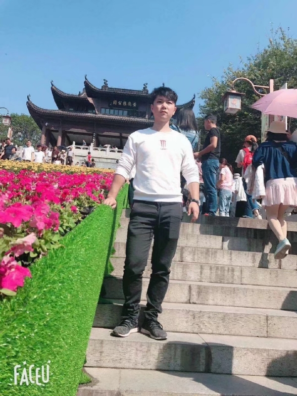 坦然的第二张照片--上门女婿服务网