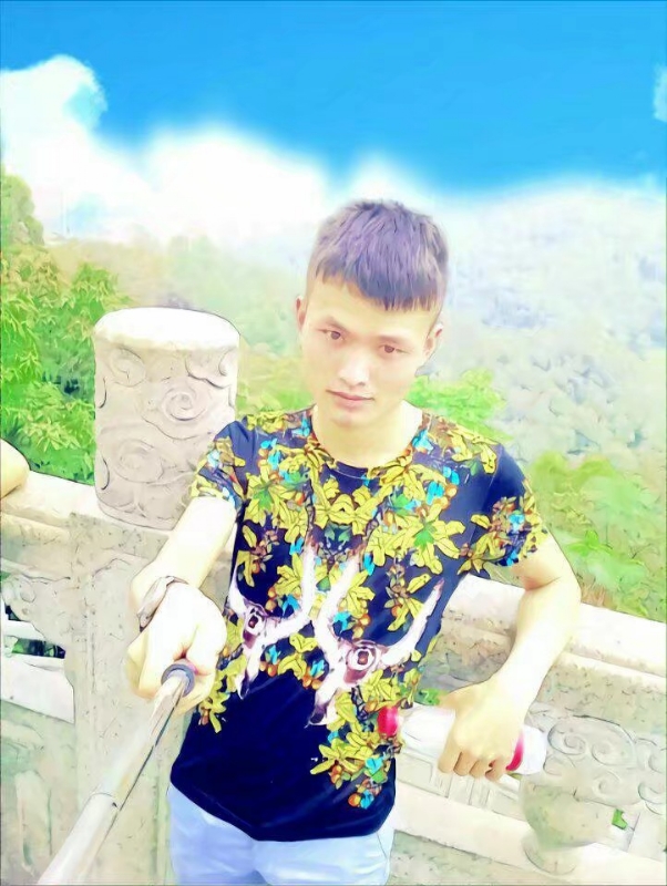孤独王者元首的第一张照片--上门女婿服务网