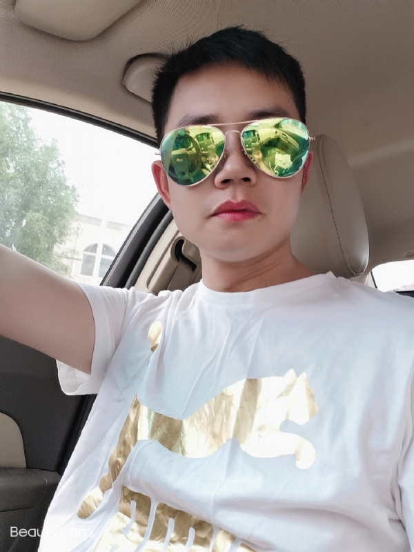 奋斗的第一张照片--上门女婿服务网
