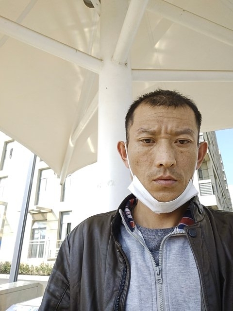 孤狼的第一张照片--上门女婿服务网