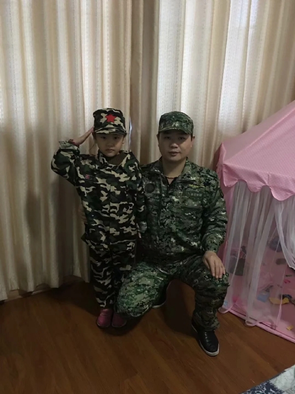 俗人的第一张照片--上门女婿服务网