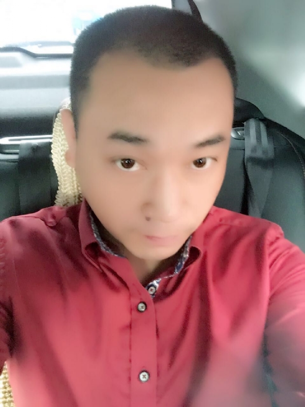 在一个路口等的第一张照片--上门女婿服务网