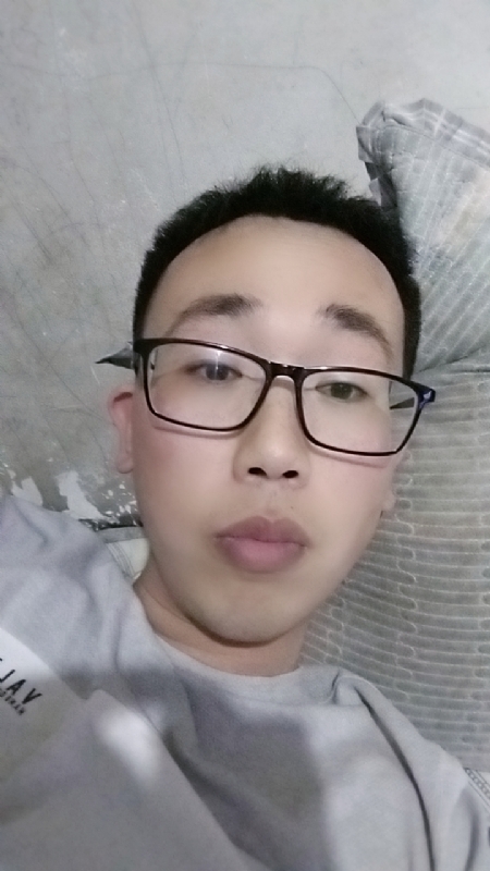 喜欢比我大的女人的第一张照片--上门女婿服务网