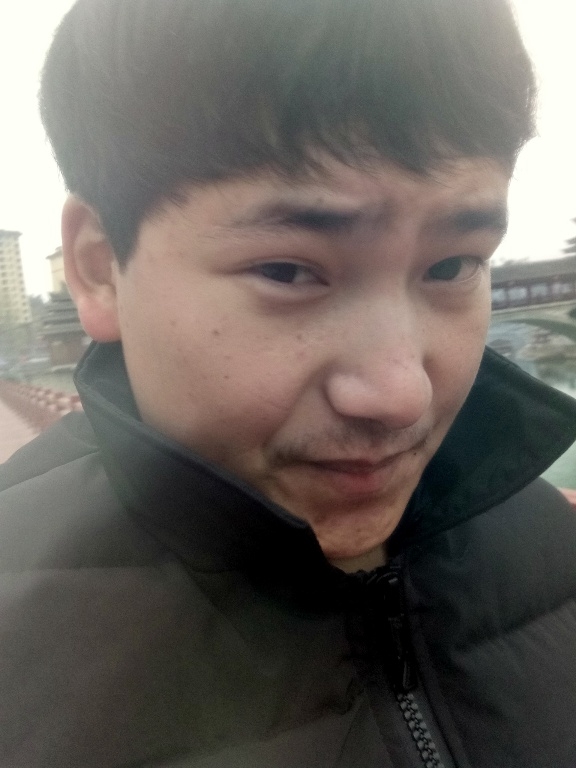 侗族青年作家超超的第二张照片--上门女婿服务网