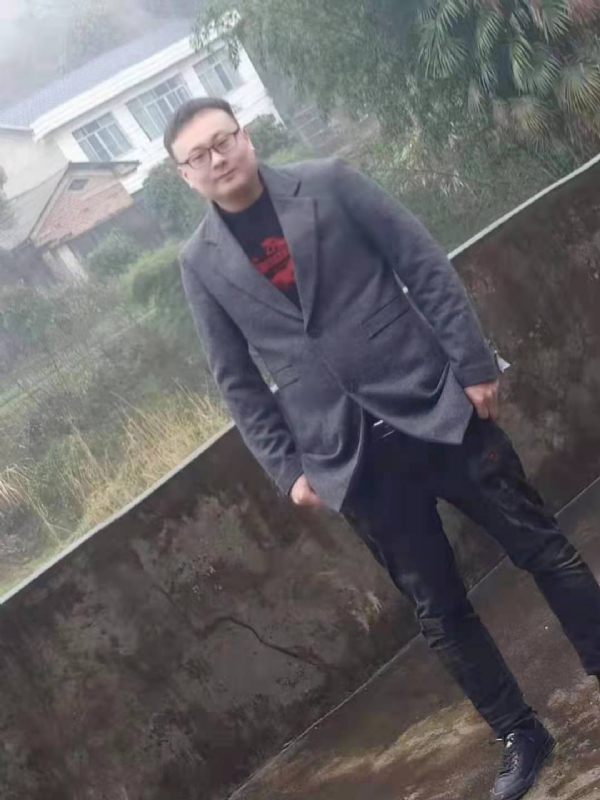 冰城的第二张照片--上门女婿服务网