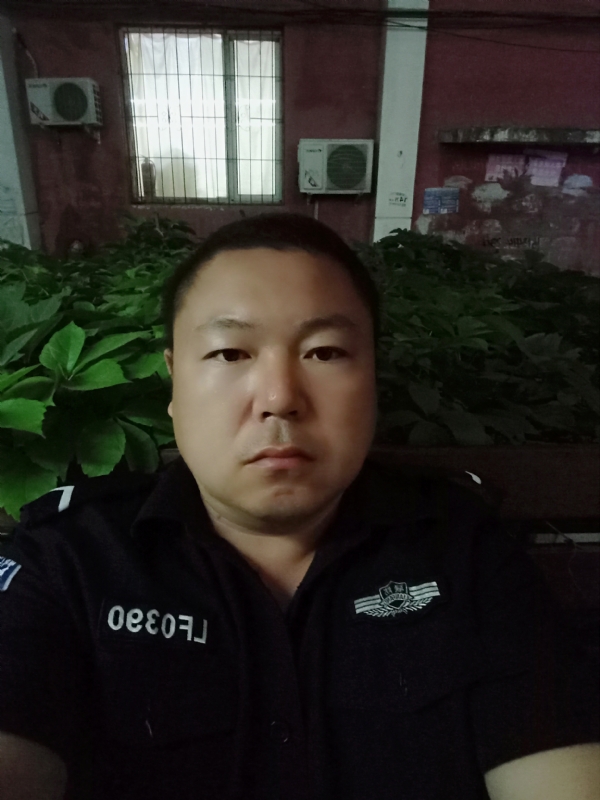 冯宇的第一张照片--上门女婿服务网