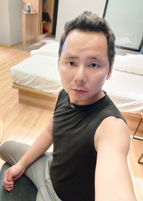 爱远的要命的第一张照片--上门女婿服务网