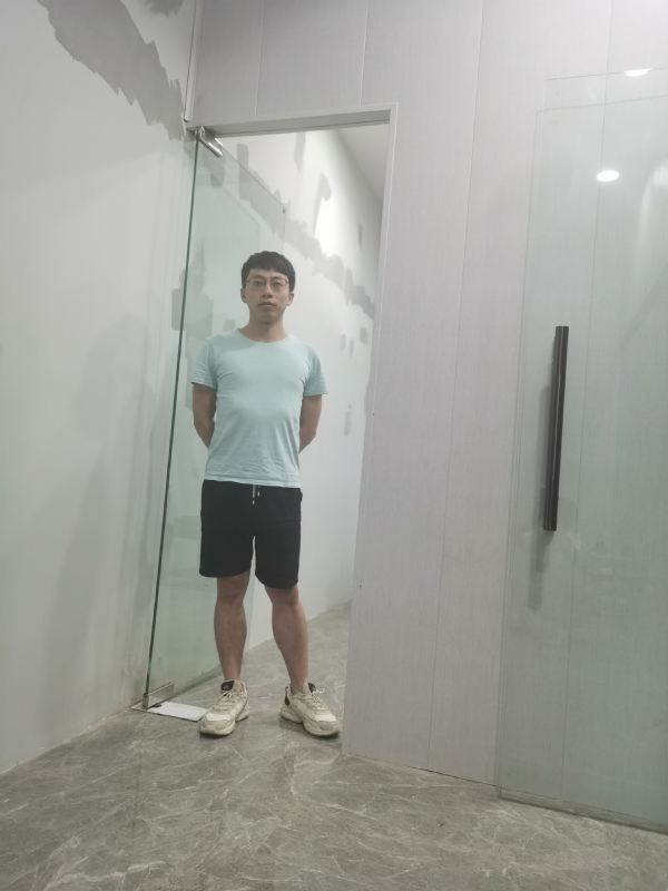 微风拂过1993的第一张照片--上门女婿服务网