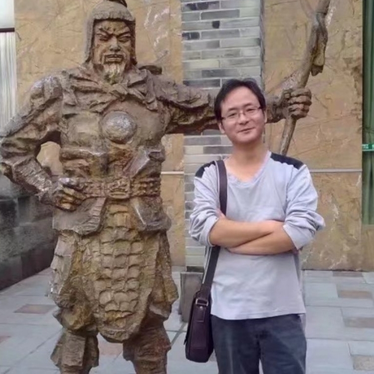 孤狼的第三张照片--上门女婿服务网