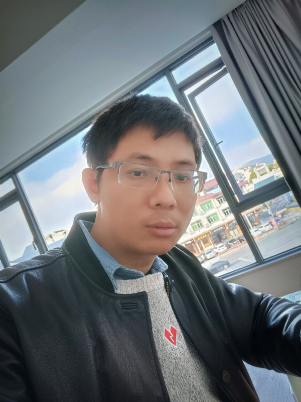 也许只是缺少一个拥抱的第二张照片--上门女婿服务网