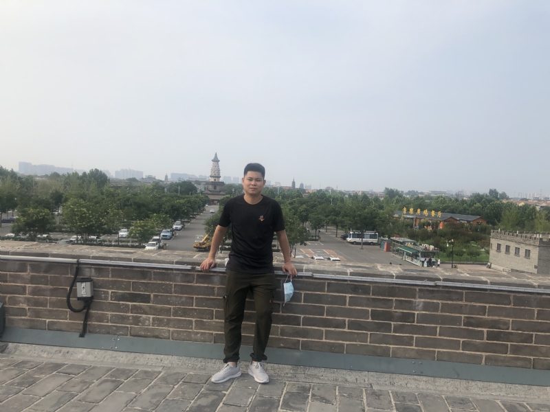 123.向左向右的第一张照片--上门女婿服务网