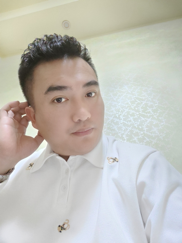 哈哈先生的第一张照片--上门女婿服务网