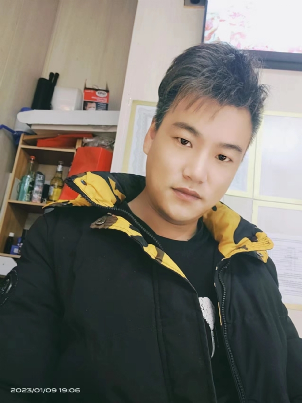 孤酒枕愁眼眠的第一张照片--上门女婿服务网