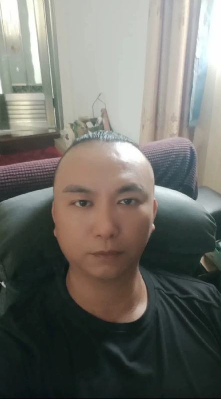 施逸森的第一张照片--上门女婿服务网