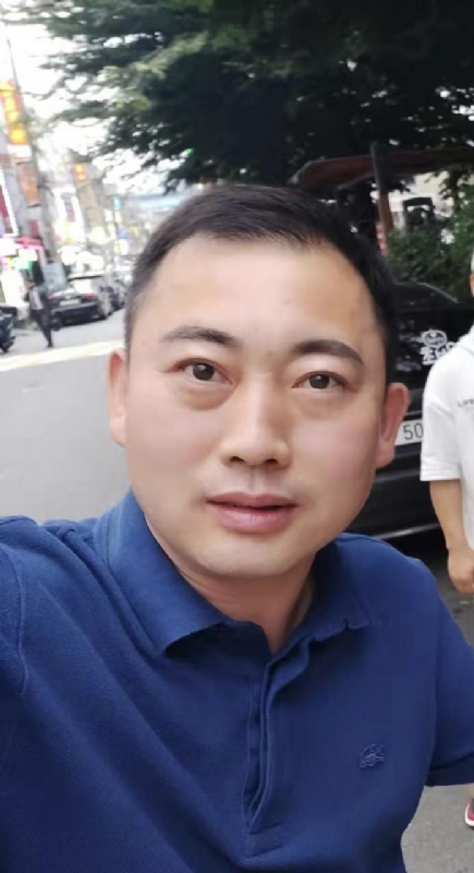 李龙的第一张照片--上门女婿服务网