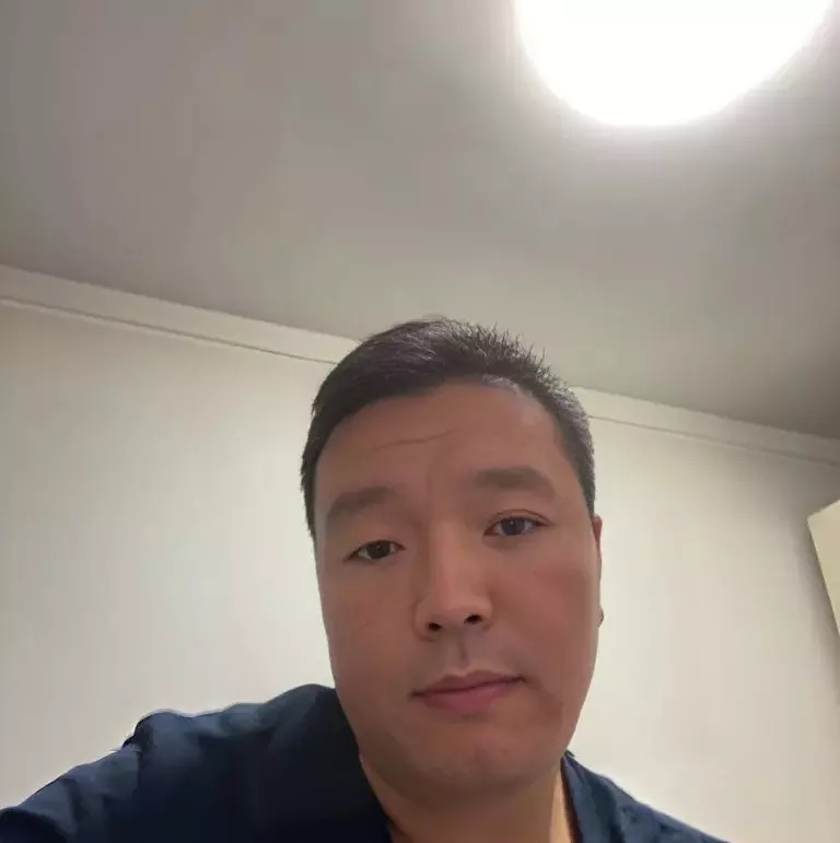 穿唐装的松鼠的第一张照片--上门女婿服务网