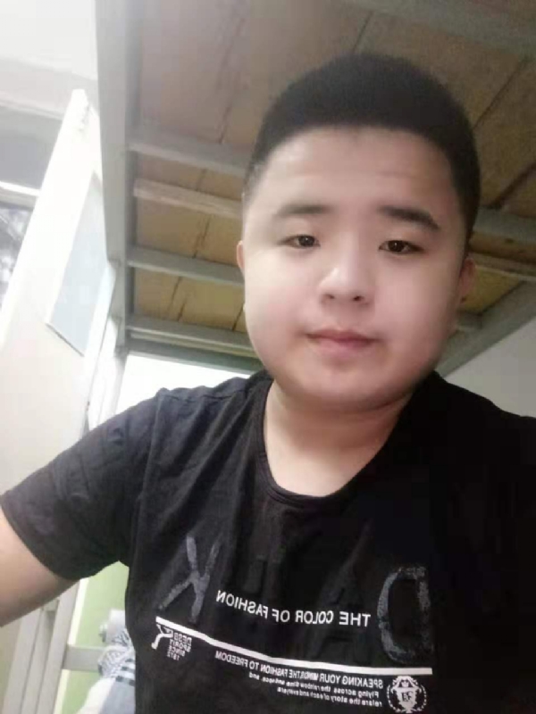 打小就爱淘气的第一张照片--上门女婿服务网