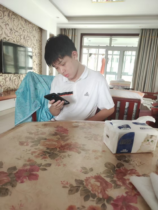 铁在烧的第一张照片--上门女婿服务网