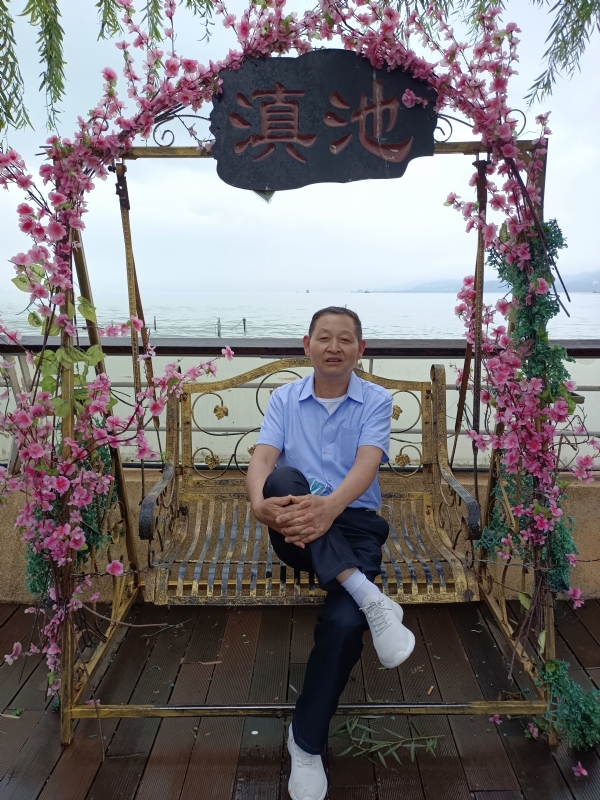 奋斗的第一张照片--上门女婿服务网