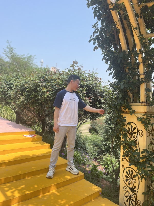 罗湘的第一张照片--上门女婿服务网